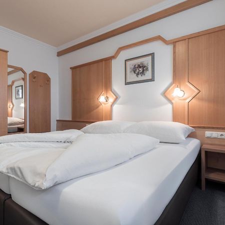 Schmid Rooms & Apartments Ишгъл Екстериор снимка