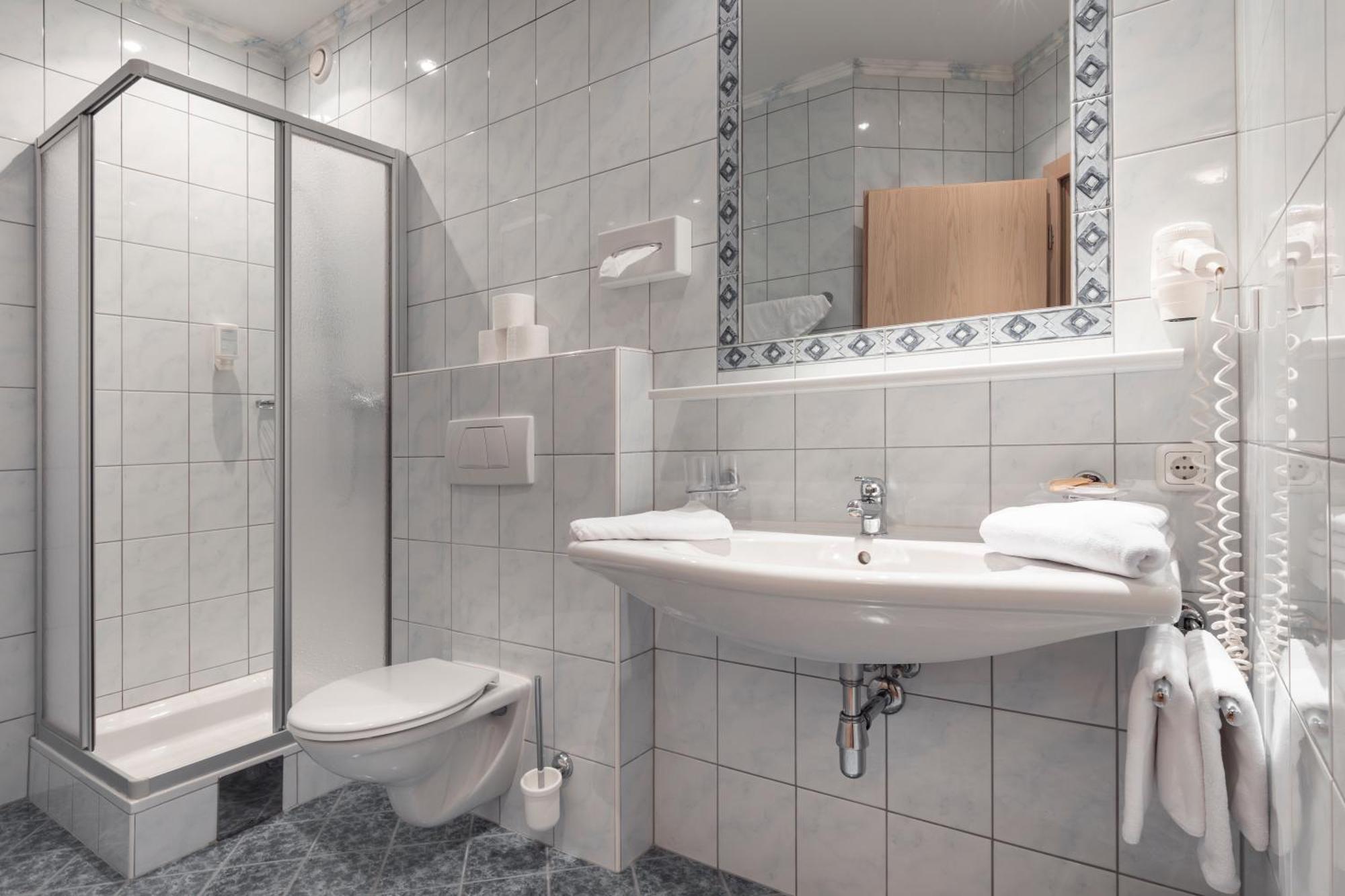 Schmid Rooms & Apartments Ишгъл Екстериор снимка