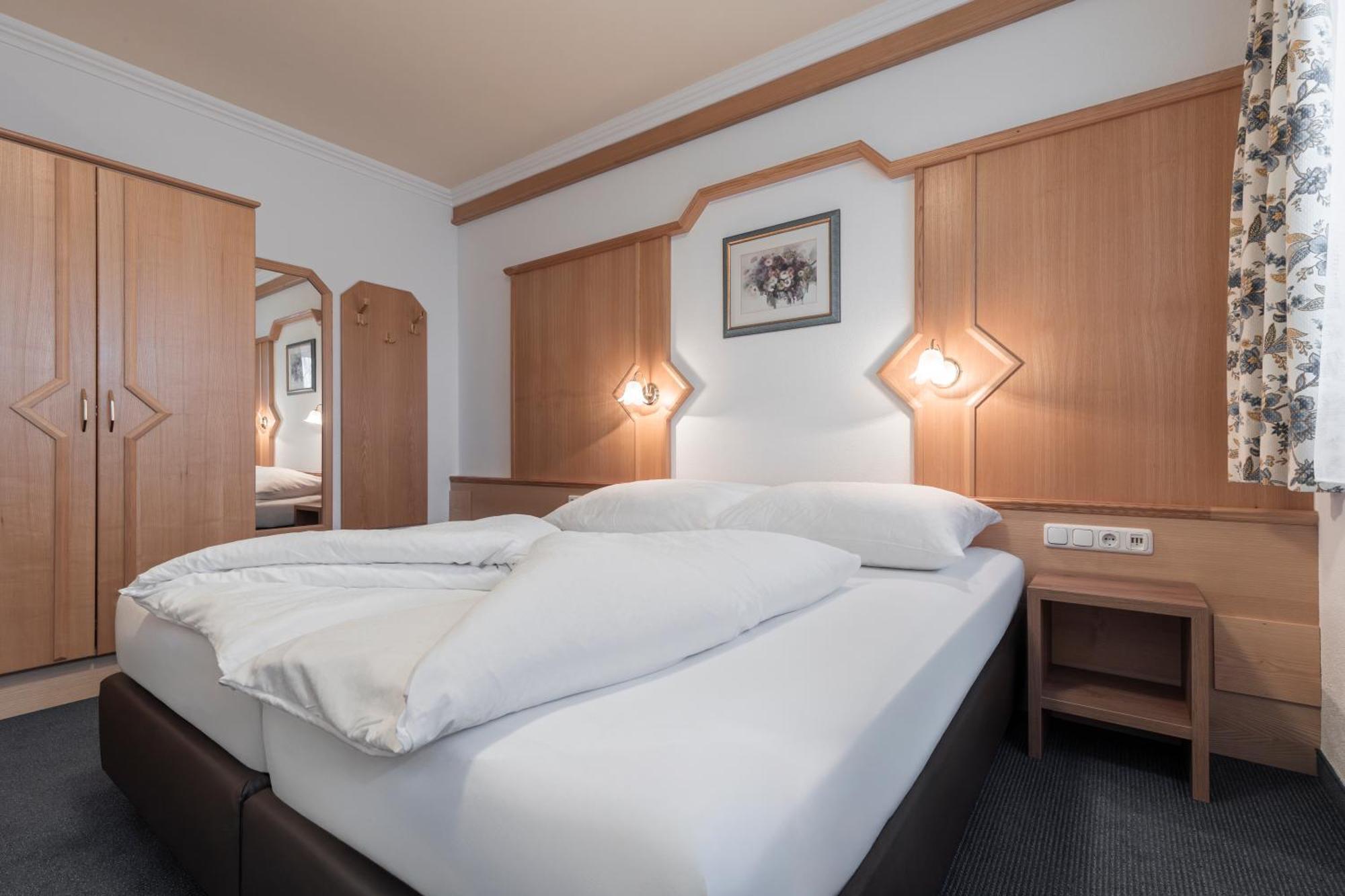 Schmid Rooms & Apartments Ишгъл Екстериор снимка
