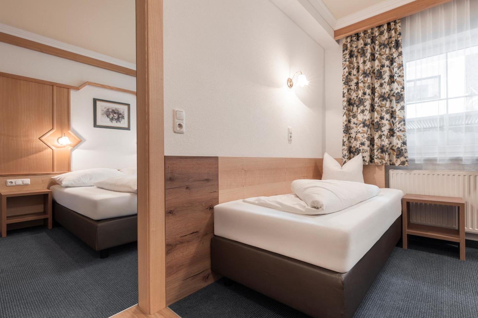 Schmid Rooms & Apartments Ишгъл Екстериор снимка