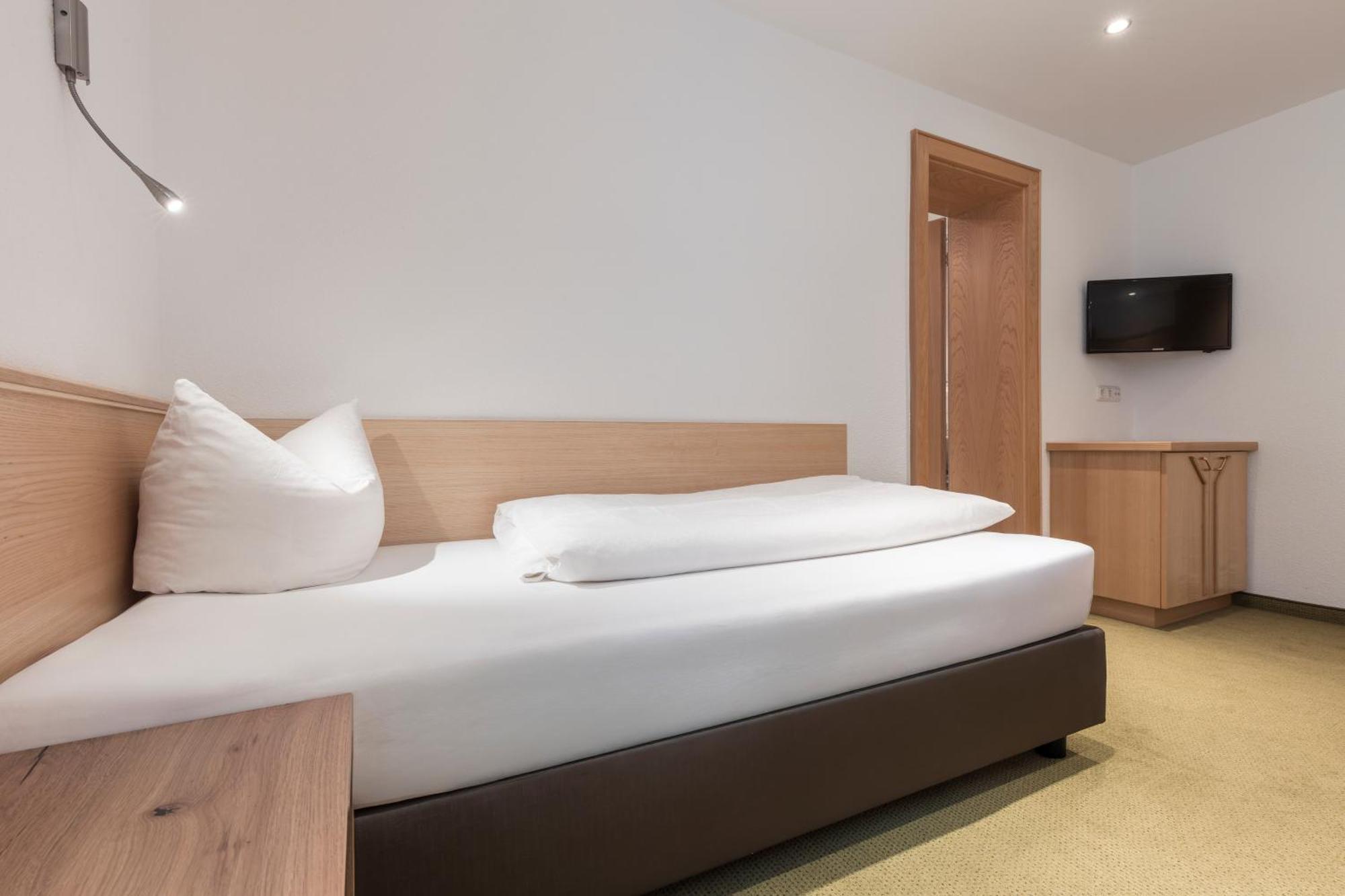 Schmid Rooms & Apartments Ишгъл Екстериор снимка