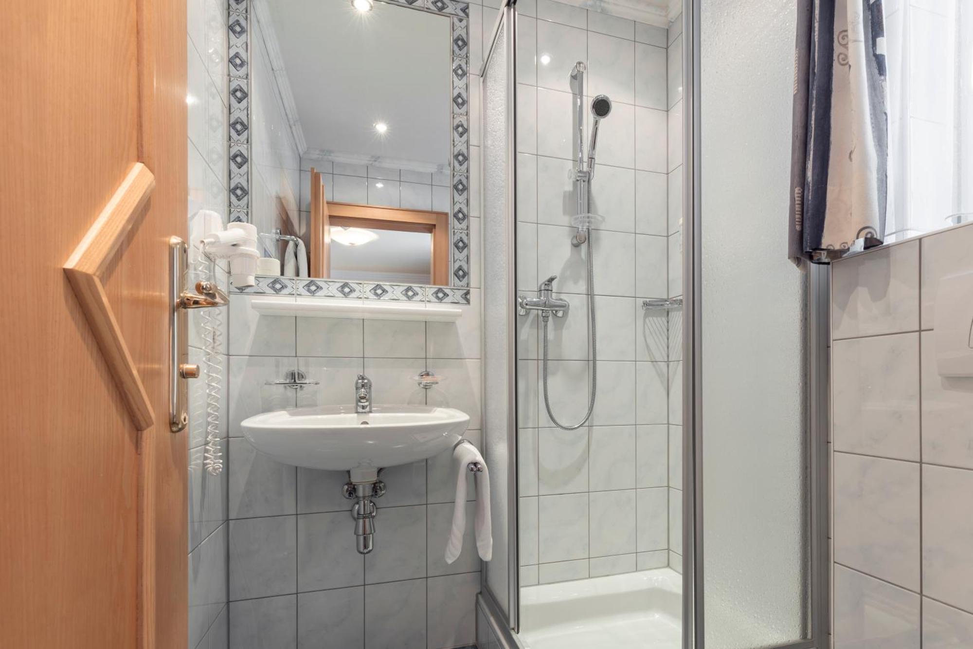 Schmid Rooms & Apartments Ишгъл Екстериор снимка