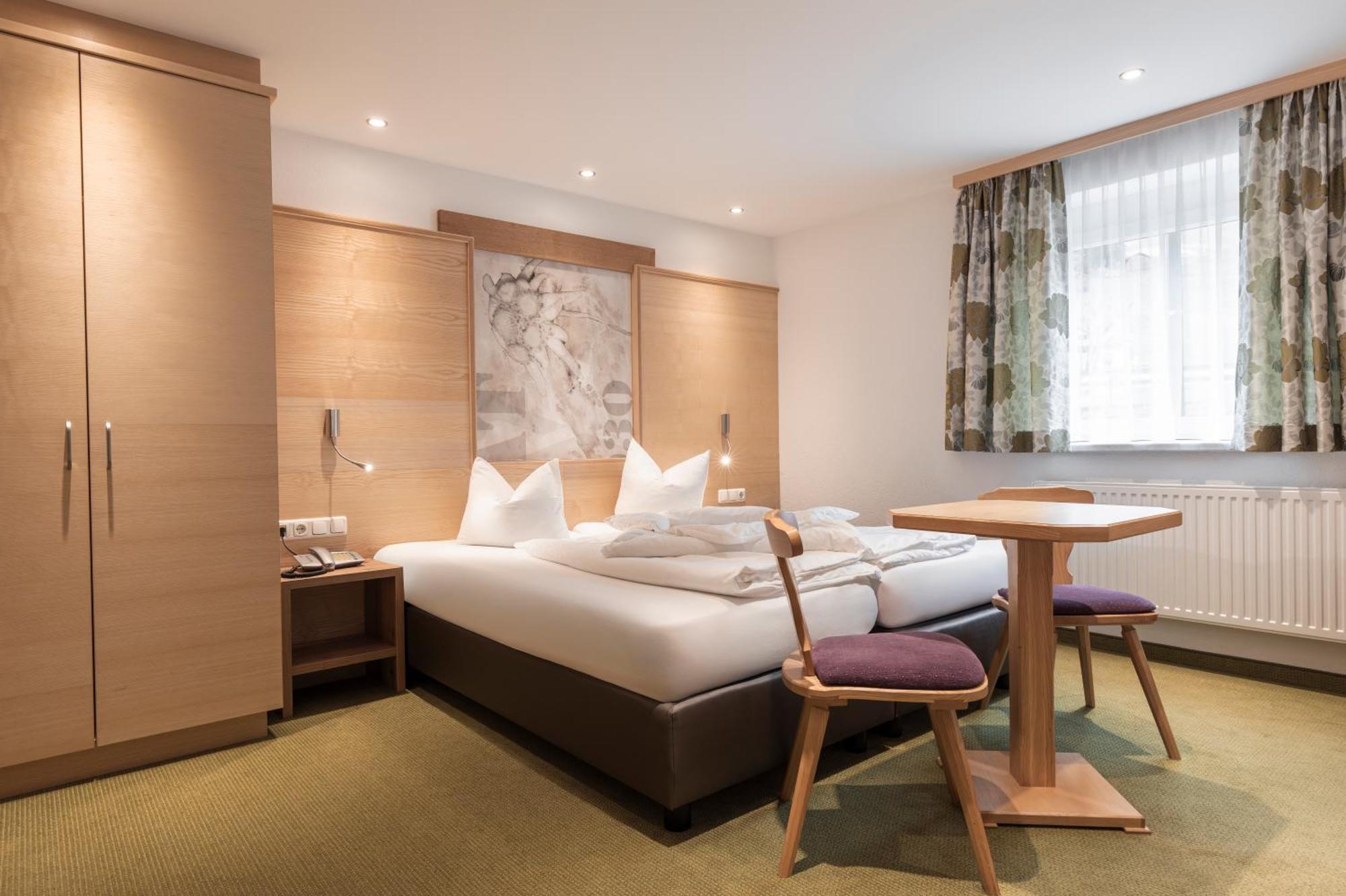 Schmid Rooms & Apartments Ишгъл Екстериор снимка