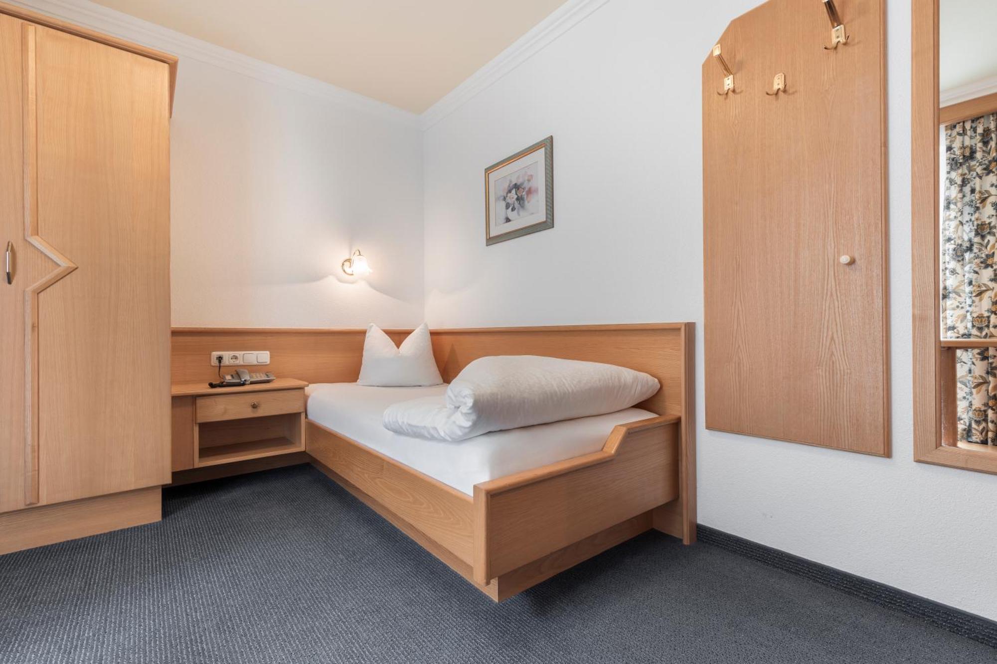 Schmid Rooms & Apartments Ишгъл Екстериор снимка