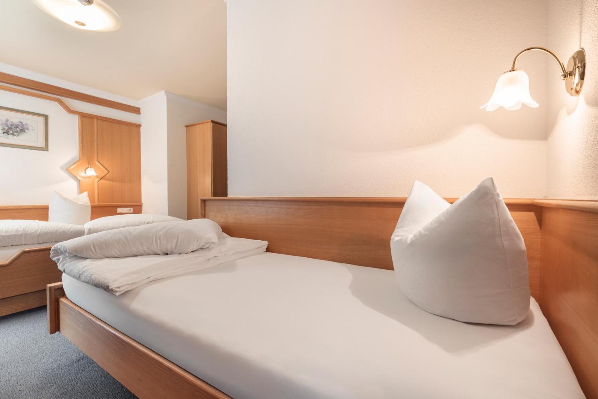 Schmid Rooms & Apartments Ишгъл Екстериор снимка